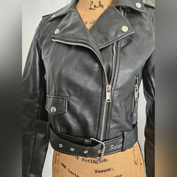 Moto jacket. Black faux moto jacket. Size S - Picture 2 of 7